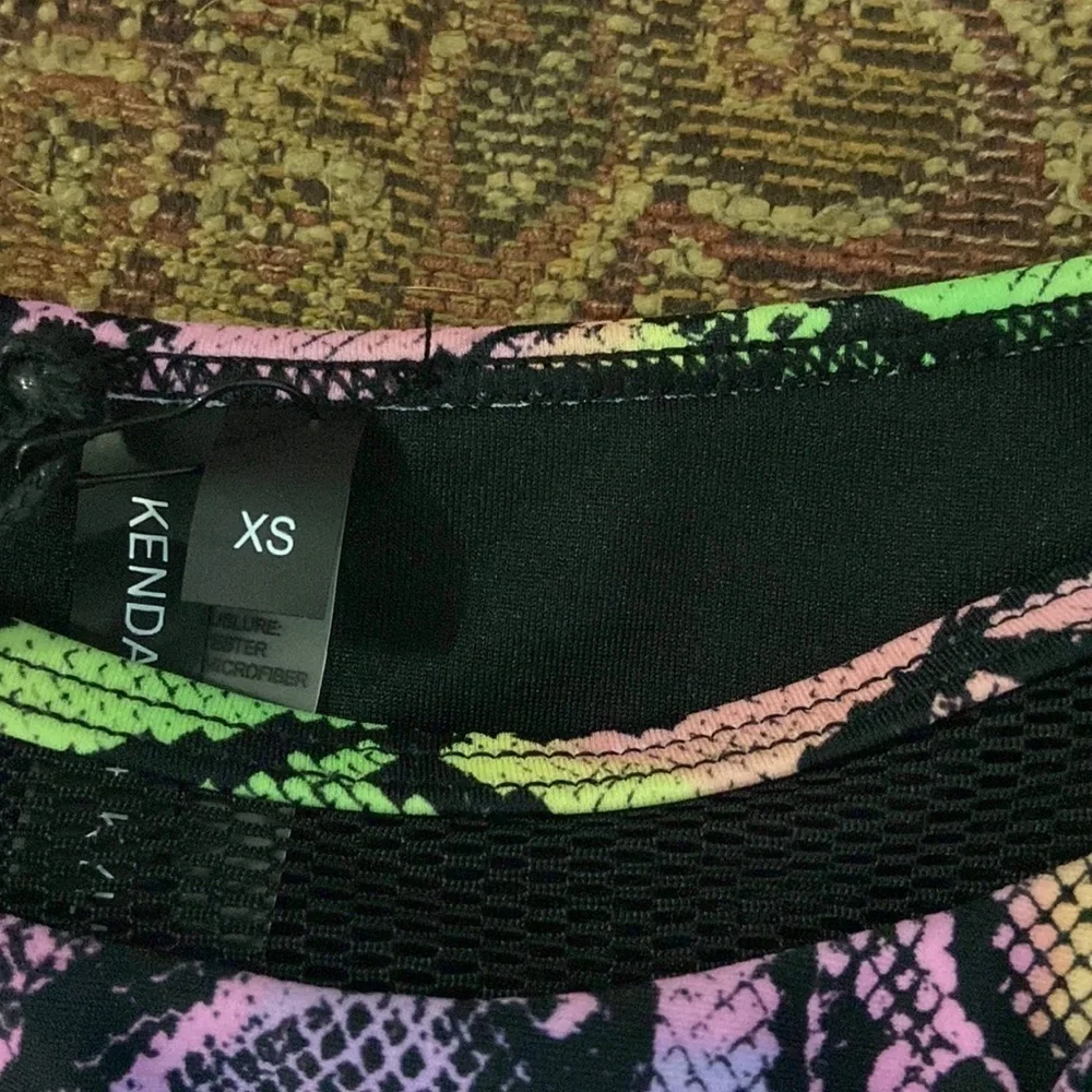 kendal + kylie triangle mesh bikini top medium bottom xs